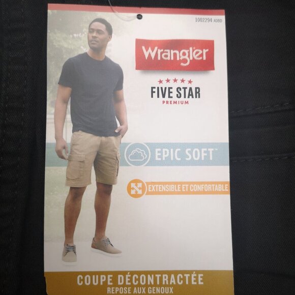 Wrangler Other - NWT Wrangler 5 Star Premium Epic Soft Men's Size 36/10 Plain Black Cargo Shorts